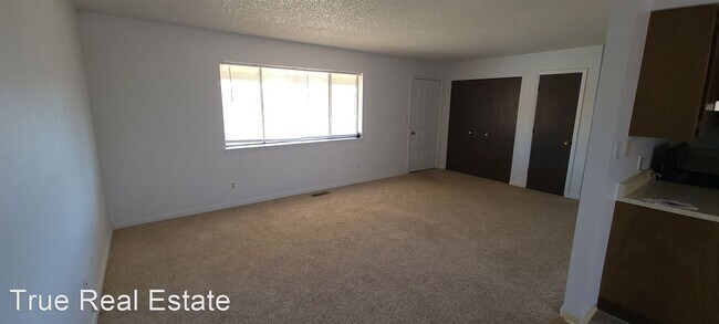 Building Photo - 2 br, 1 bath House - 940 Christine Way