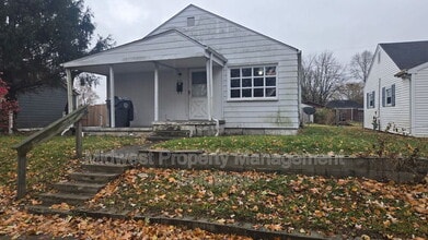 Building Photo - 415 E 35th St