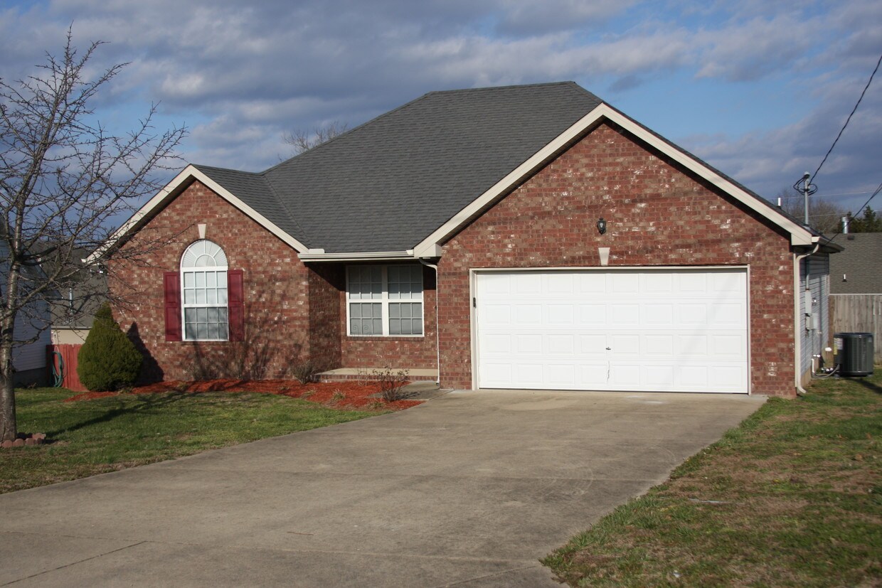 211 Buttonwood Dr, Smyrna, TN 37167 House Rental in Smyrna, TN