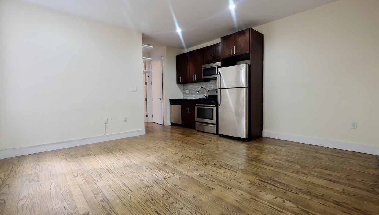 Primary Photo - 408 W 128th St