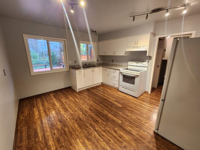 Photo du bâtiment - 568 Phelps Ave