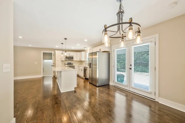 Building Photo - 5008 Suter Dr