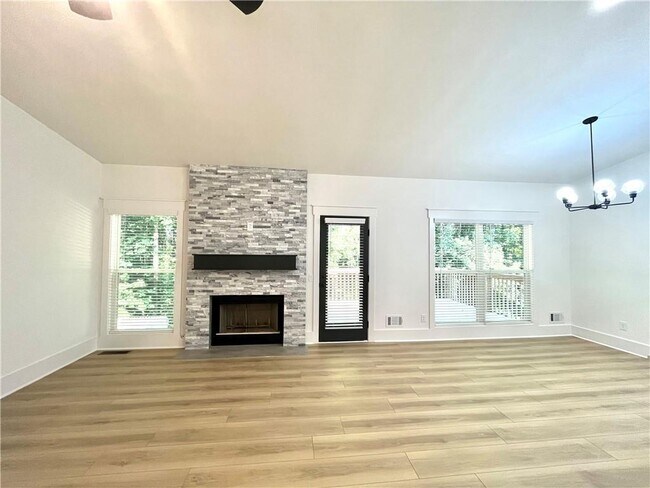 Foto del edificio - 2894 Sterling Dr NW
