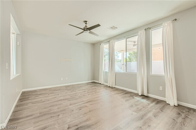 Building Photo - 5445 Tallulah Falls St