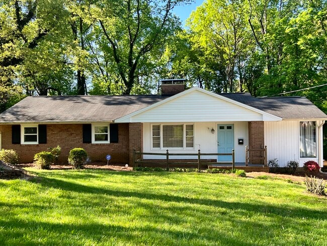 Building Photo - 2624 Alderney Ln
