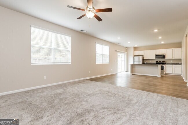 Foto del edificio - 319 Hamilton Pointe Dr