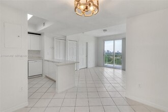 Building Photo - 3500 Coral Wy