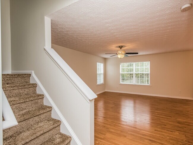 Foto del edificio - 120 Holly Mill Village Dr