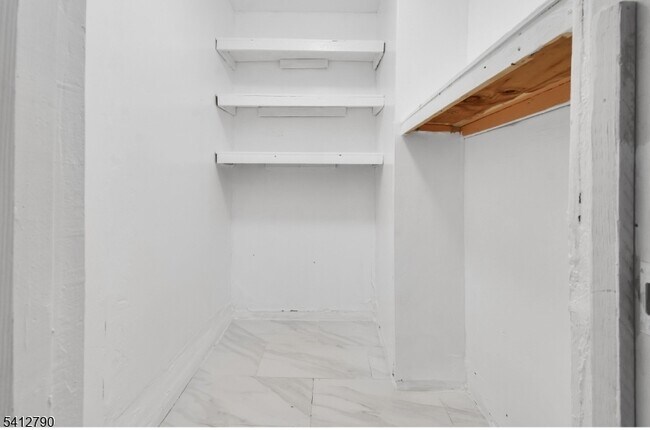 Foto del edificio - 139 S 8th St