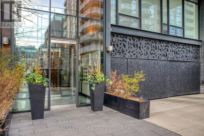 Building Photo - 25-T25 Stafford St
