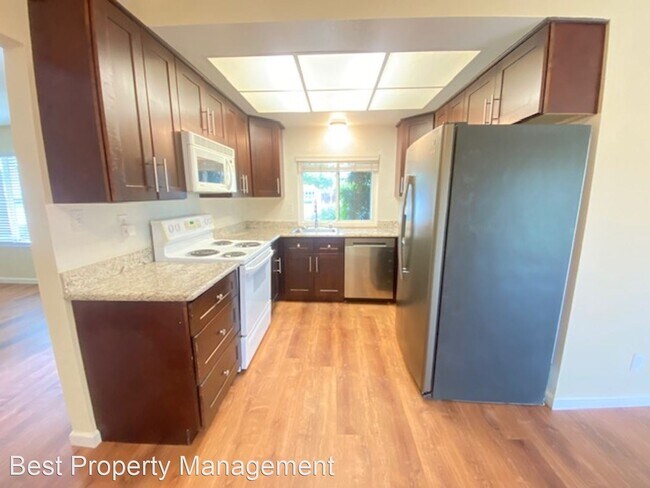 Building Photo - 4 br, 2 bath House - 828 Debra St