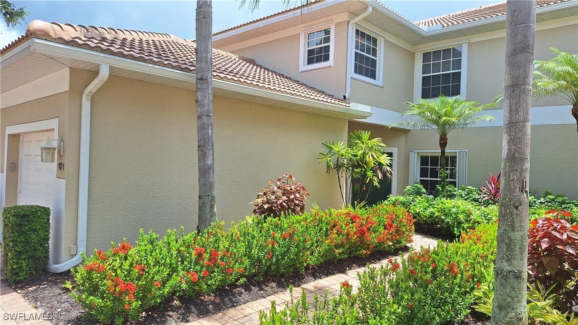 Foto principal - 5630 Sherborn Dr