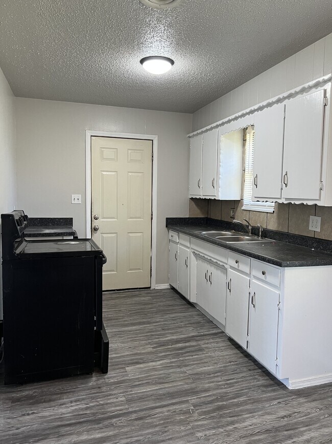 Foto del edificio - 605 SE 72nd St