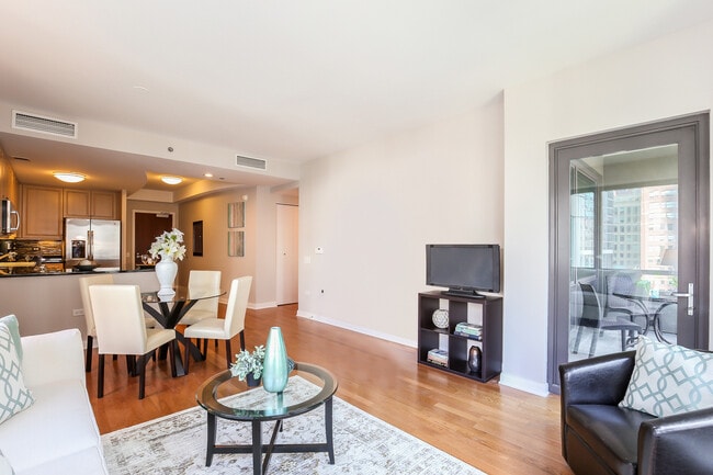 Foto del edificio - 130 N Garland Ct