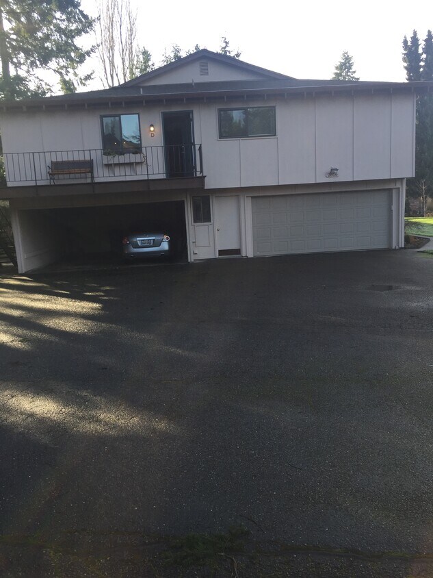2816 Garden Ct Unit D, Steilacoom, WA 98388 Condo for Rent in Steilacoom, WA