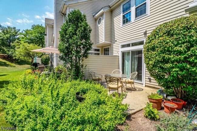 Foto del edificio - 4 Mallard Ln