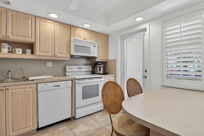 Foto del edificio - 3150 NE 48th Ct