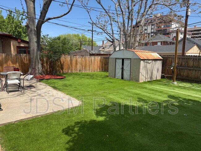 Foto del edificio - 1046 Harrison St