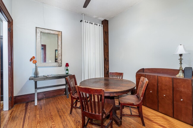 Building Photo - 1005 N 2nd St