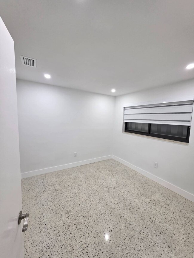 Foto del edificio - 18730 NW 29th Pl