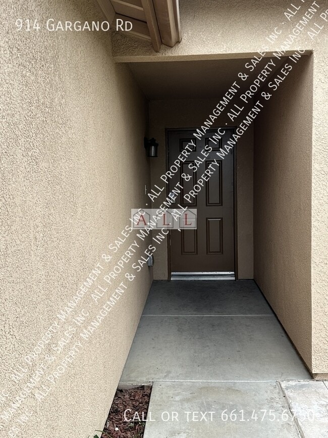 Foto del edificio - 914 Gargano Rd