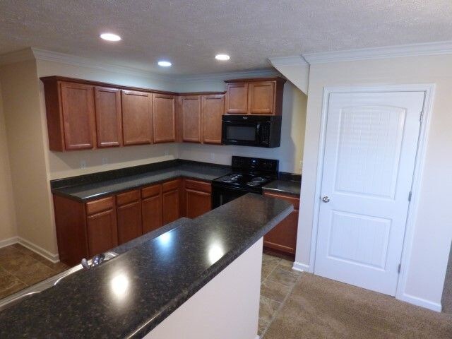Building Photo - 1446 Sunray Dr
