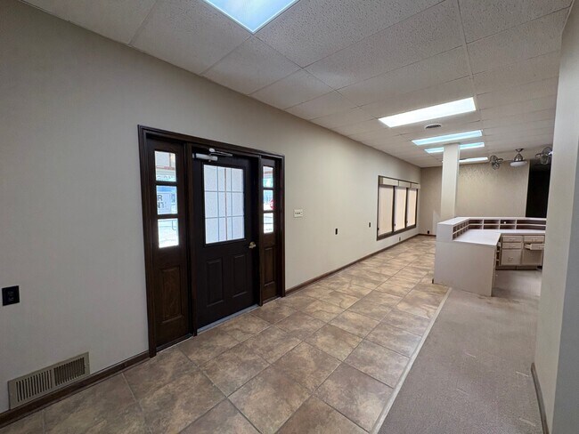 Foto del edificio - 1207 W Main St