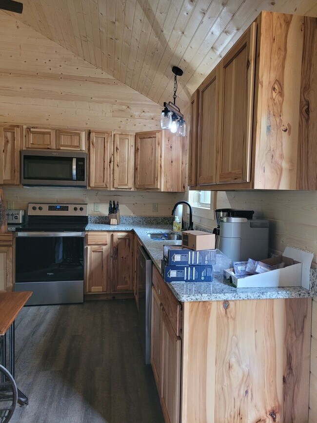 Foto del edificio - Beautiful Brand New 2bd Cabin in Trade, Tennessee