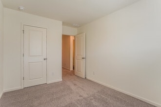 Building Photo - 108 N Chubb Rdg