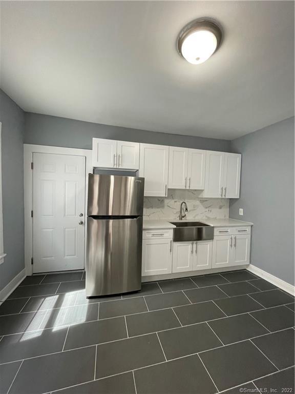 Foto del edificio - 120 Wilcox Ave