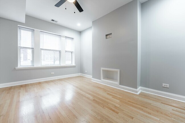 Foto del edificio - 1003 W Sunnyside Ave