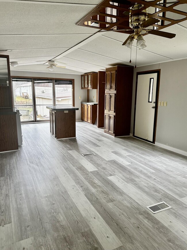 Foto del edificio - 4617 US-60