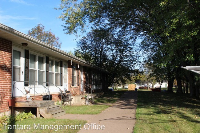 Building Photo - 1106 Charlotte St