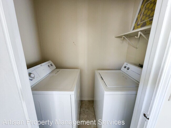 Building Photo - 3 br, 1 bath House - 710 Heidi Ct