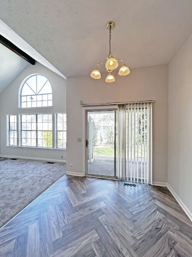 Foto del edificio - Hendersonville Condo just minutes from Old Hickory Lake