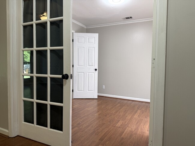Foto del edificio - 122 Longleaf Cir