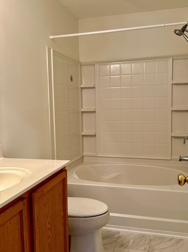 Foto del edificio - Ballantyne 2-bedroom Townhome ready now!