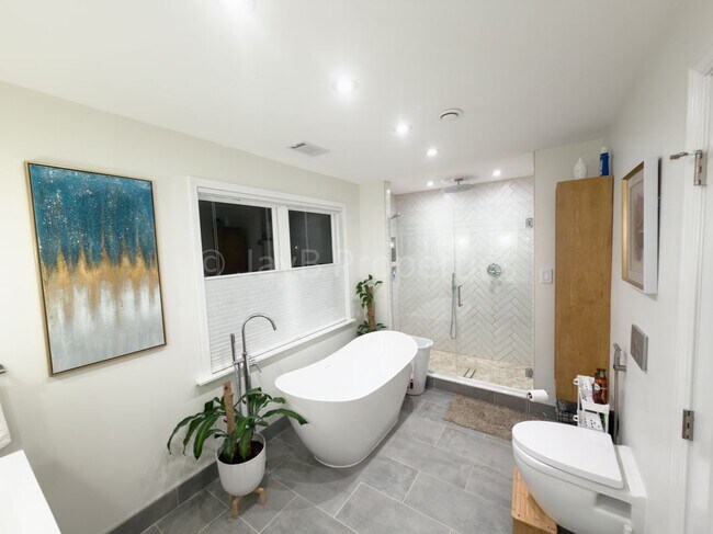 Foto del edificio - 3169 Cloverhurst Dr