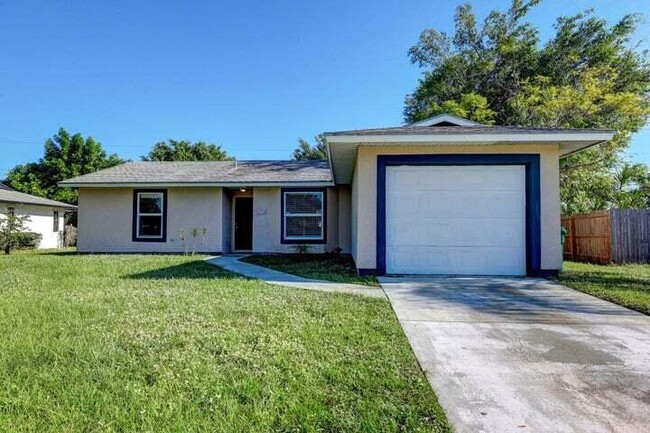 Building Photo - 1709 SE Aires Ln