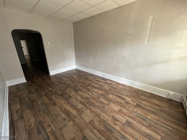 Building Photo - 53-53 Glen Ave