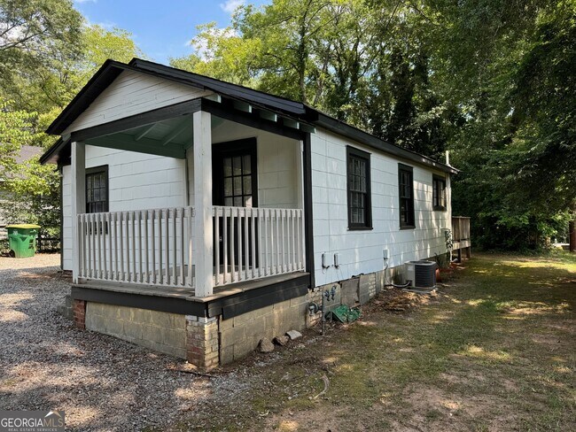 Foto del edificio - 1983 S Lumpkin St