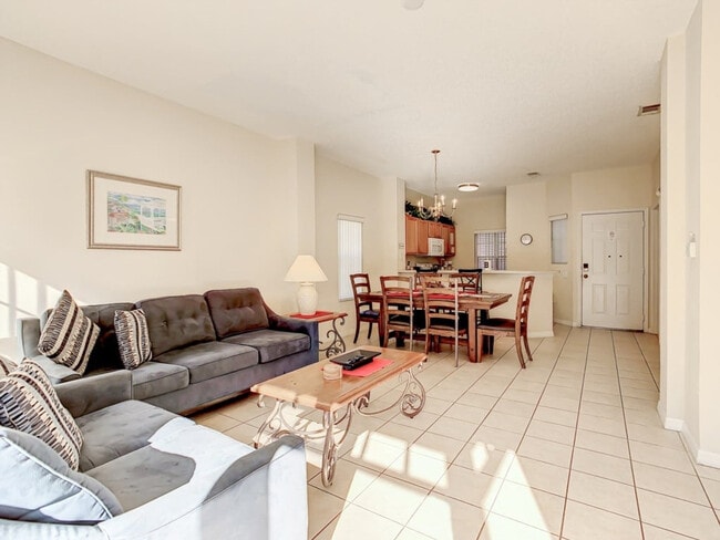 Building Photo - 8410 Blue Lagoon Dr
