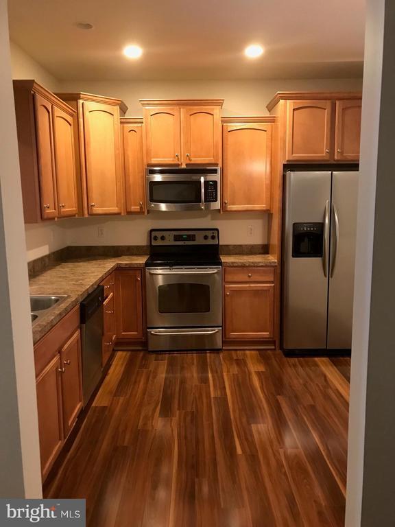 Building Photo - 2060 Deer Run Dr