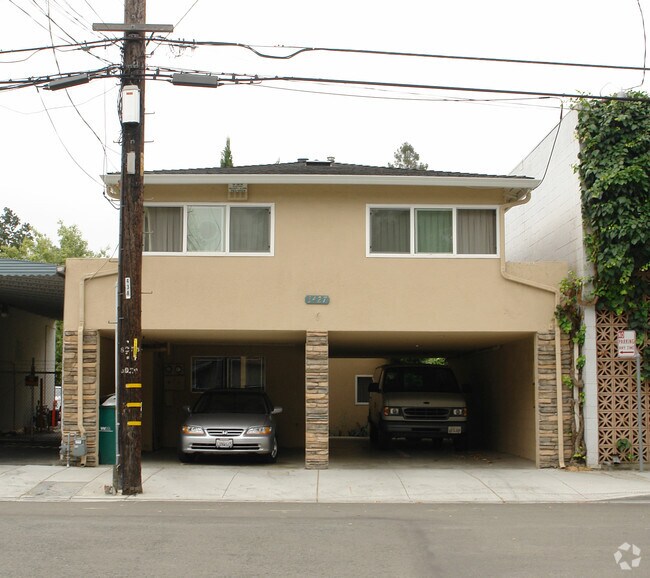 Building Photo - 3427 Golden Gate Way