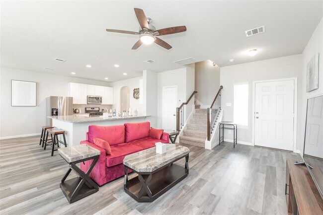 Building Photo - 24934 Adami Veduta Ct