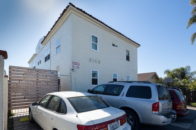Building Photo - 3145 Webster Ave
