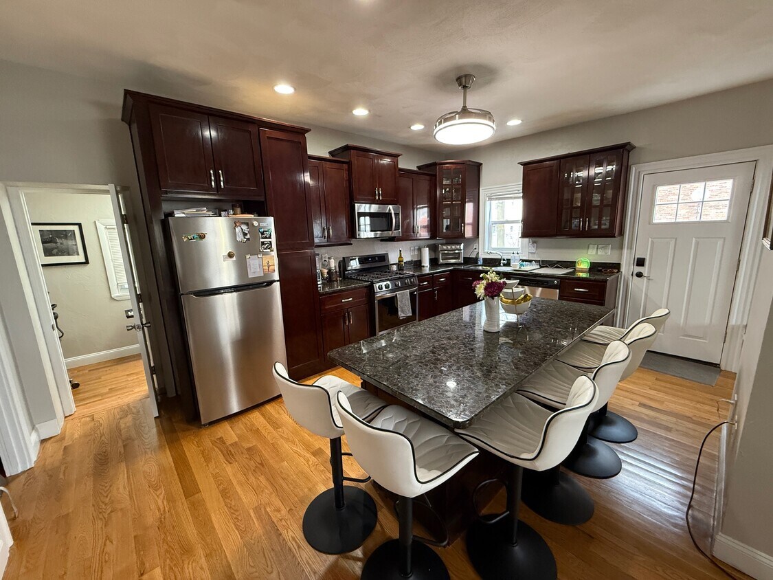 Foto principal - 273 Dorchester St