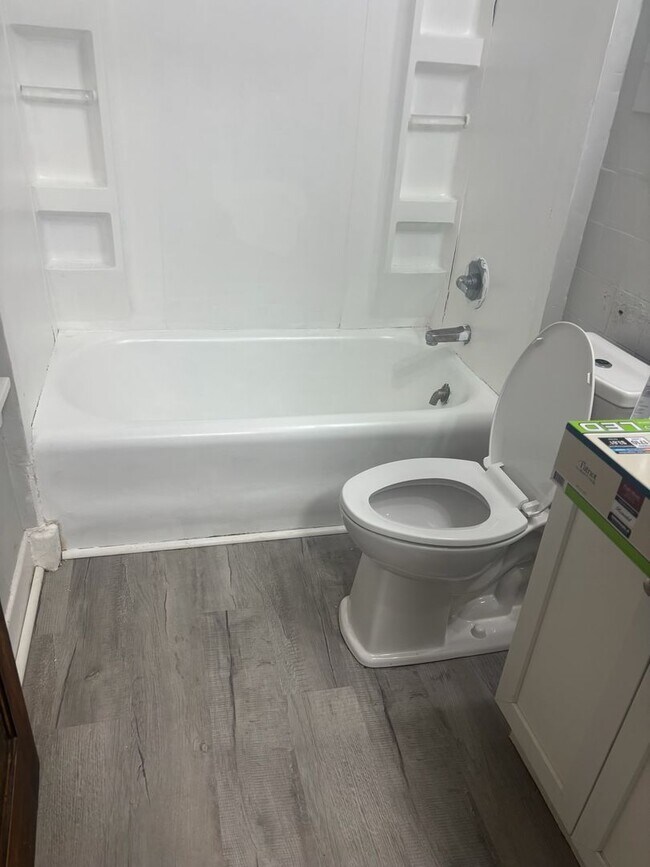 Foto del edificio - 516 W Third st