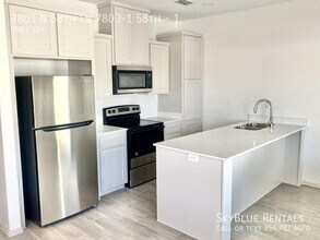 Building Photo - 7803 N 58th Ln