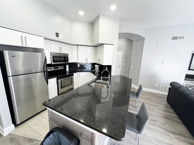 Foto del edificio - 7220 Westpointe Blvd